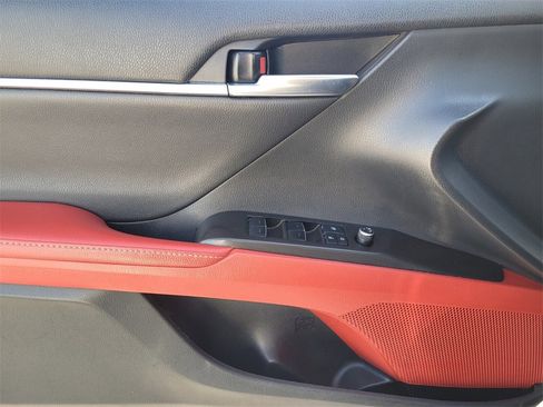 Used 2021 Toyota Camry XSE image 24