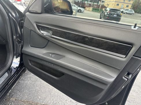 Used 2014 BMW 740Li image 13
