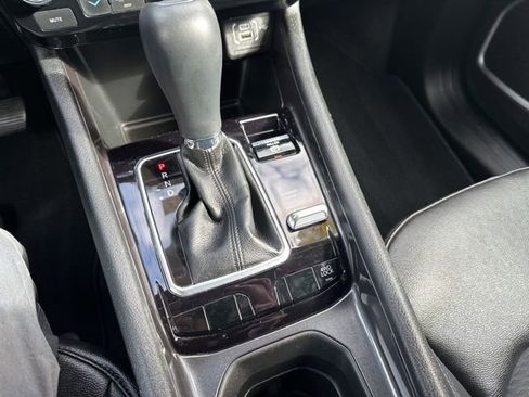 Used 2025 Jeep Compass Latitude image 28