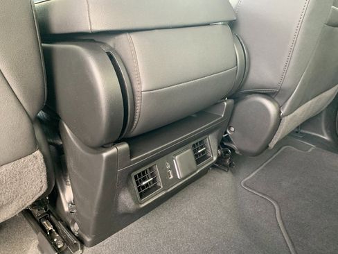 Used 2025 GMC Sierra 1500 SLT image 22