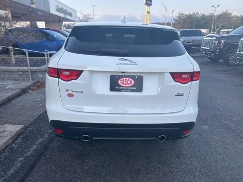 Used 2018 Jaguar F-PACE Premium image 6