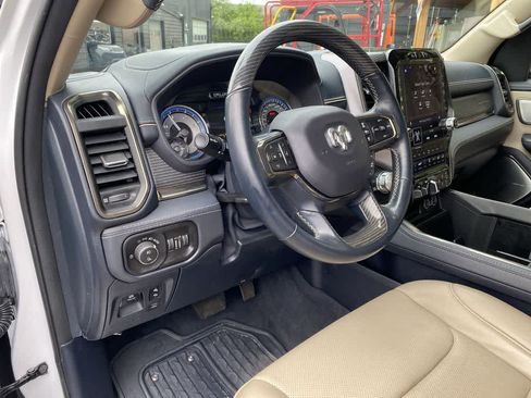Used 2021 RAM 1500 Limited AWD/4WD image 2