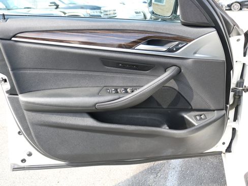 Used 2020 BMW 530i xDrive w/ Convenience Package image 13