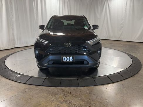 Used 2025 Toyota RAV4 XLE Premium image 5