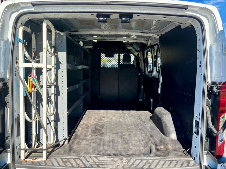 Used 2018 Ford Transit 250 130 Low Roof RWD image 24