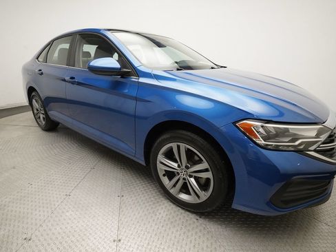 Used 2023 Volkswagen Jetta SE FWD image 36