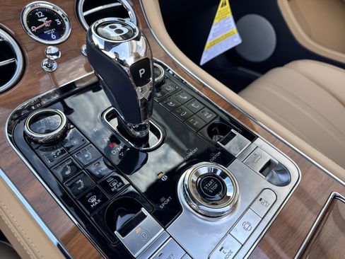 New 2026 Bentley Continental GTC AWD/4WD image 17