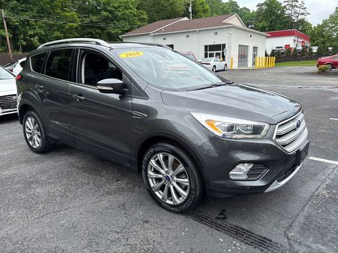 Used 2018 Ford Escape Titanium w/ Ford Safe & Smart Package AWD/4WD image 7