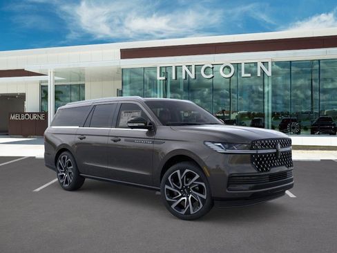 New 2026 Lincoln Navigator L Black Label AWD/4WD image 7