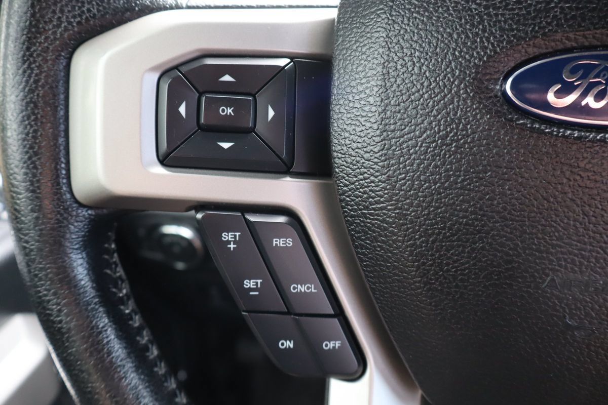 Used 2015 Ford F150 Lariat AWD/4WD image 29