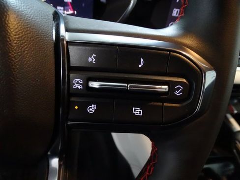 Certified 2024 GMC Canyon AT4X image 8