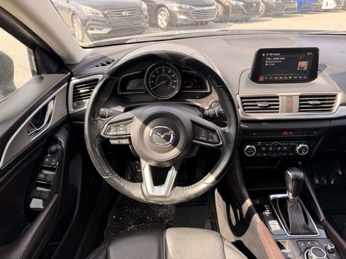 Used 2018 MAZDA MAZDA3 Touring image 26