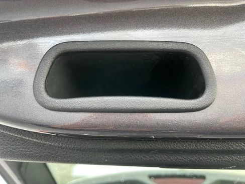 Used 2018 Jeep Grand Cherokee Limited image 41