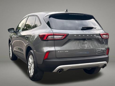 Used 2025 Ford Escape Active AWD/4WD image 3