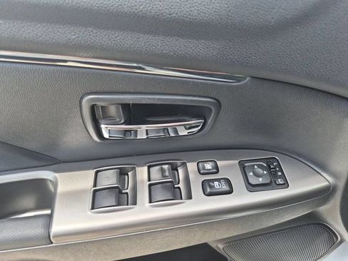 Used 2025 Mitsubishi Outlander Sport SE AWD/4WD image 13