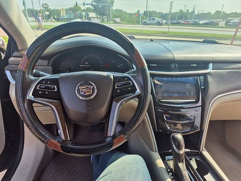 Used 2013 Cadillac XTS FWD image 14