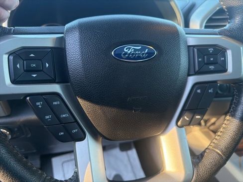 Used 2015 Ford F150 Lariat w/ Equipment Group 502A Luxury image 15