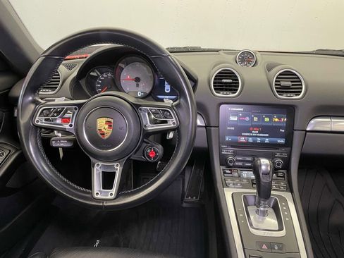 Used 2018 Porsche 718 Cayman S image 21