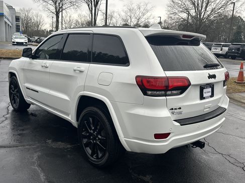 Used 2018 Jeep Grand Cherokee Altitude image 7