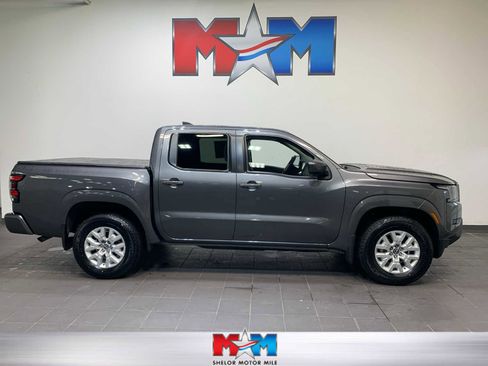Used 2022 Nissan Frontier SV w/ Technology Package image 1