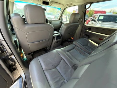 Used 2006 GMC Sierra 2500 SLT w/ Heavy-Duty Power Package AWD/4WD image 21