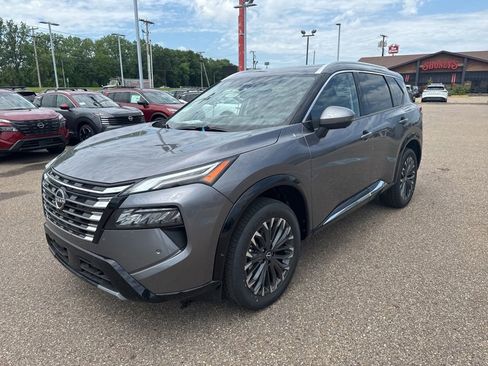 New 2026 Nissan Rogue Platinum w/ Platinum Premium Package AWD/4WD image 3