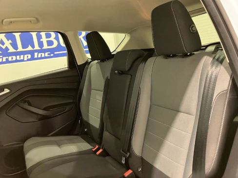 Used 2016 Ford Escape SE w/ Equipment Group 201A AWD/4WD image 37