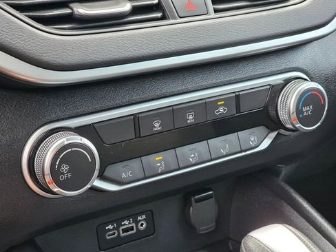 Used 2025 Nissan Altima 2.5 S FWD image 27