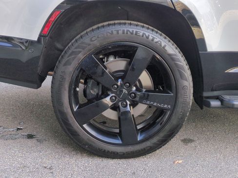 New 2026 Land Rover Defender 130 V8 image 30