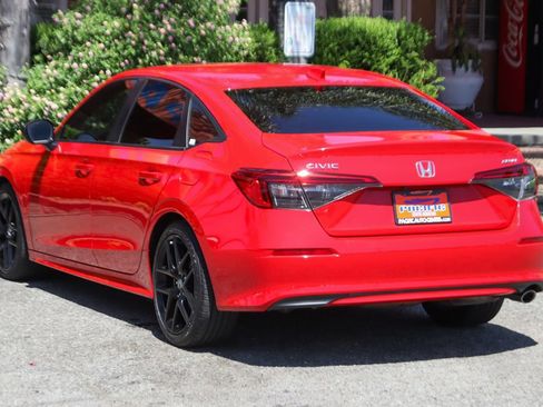 Used 2023 Honda Civic Sport image 6