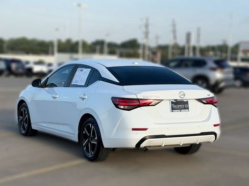 Used 2024 Nissan Sentra SV FWD image 6