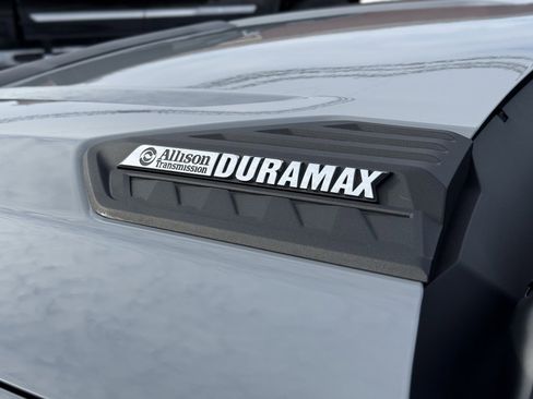 Used 2025 Chevrolet Silverado 2500 Custom w/ Custom Value Package image 8