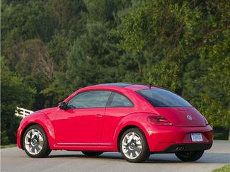 Used 2013 Volkswagen Beetle 2.5 FWD video 1