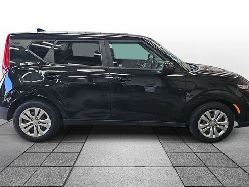 Used 2020 Kia Soul LX FWD image 4
