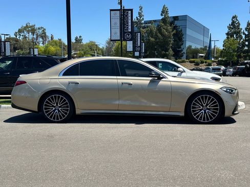 Used 2022 Mercedes-Benz S 500 4MATIC image 2