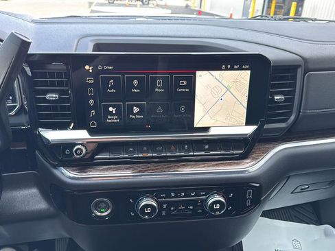 Used 2022 Porsche Cayenne image 12