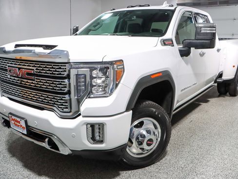 Used 2022 GMC Sierra 3500 Denali image 34