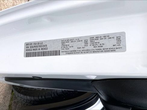 Used 2025 RAM ProMaster 2500 w/ Convenience Group FWD image 14