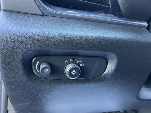 Certified 2023 Chevrolet Traverse LT image 20