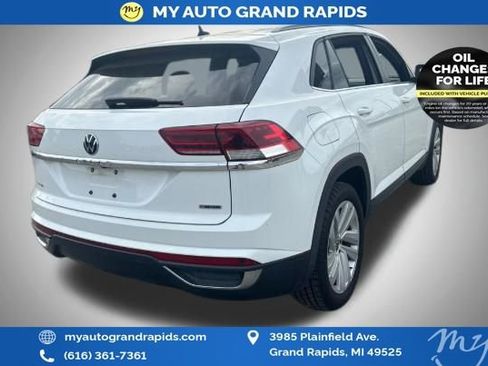 Used 2020 Volkswagen Atlas Cross Sport SE image 4