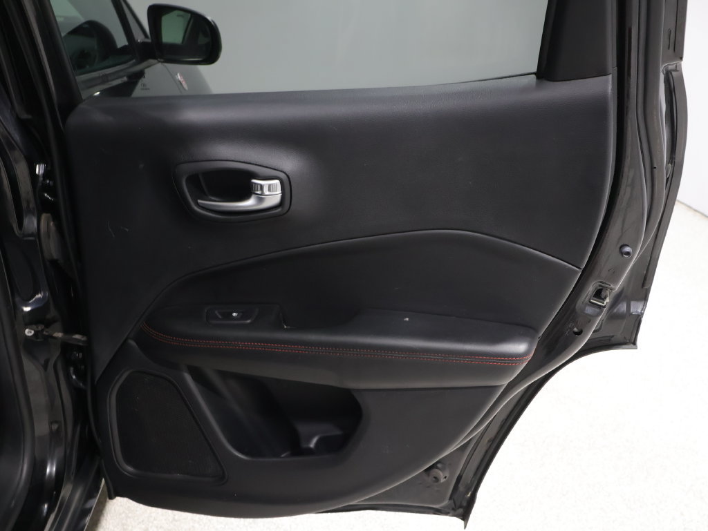 Used 2019 Jeep Compass Trailhawk AWD/4WD image 21