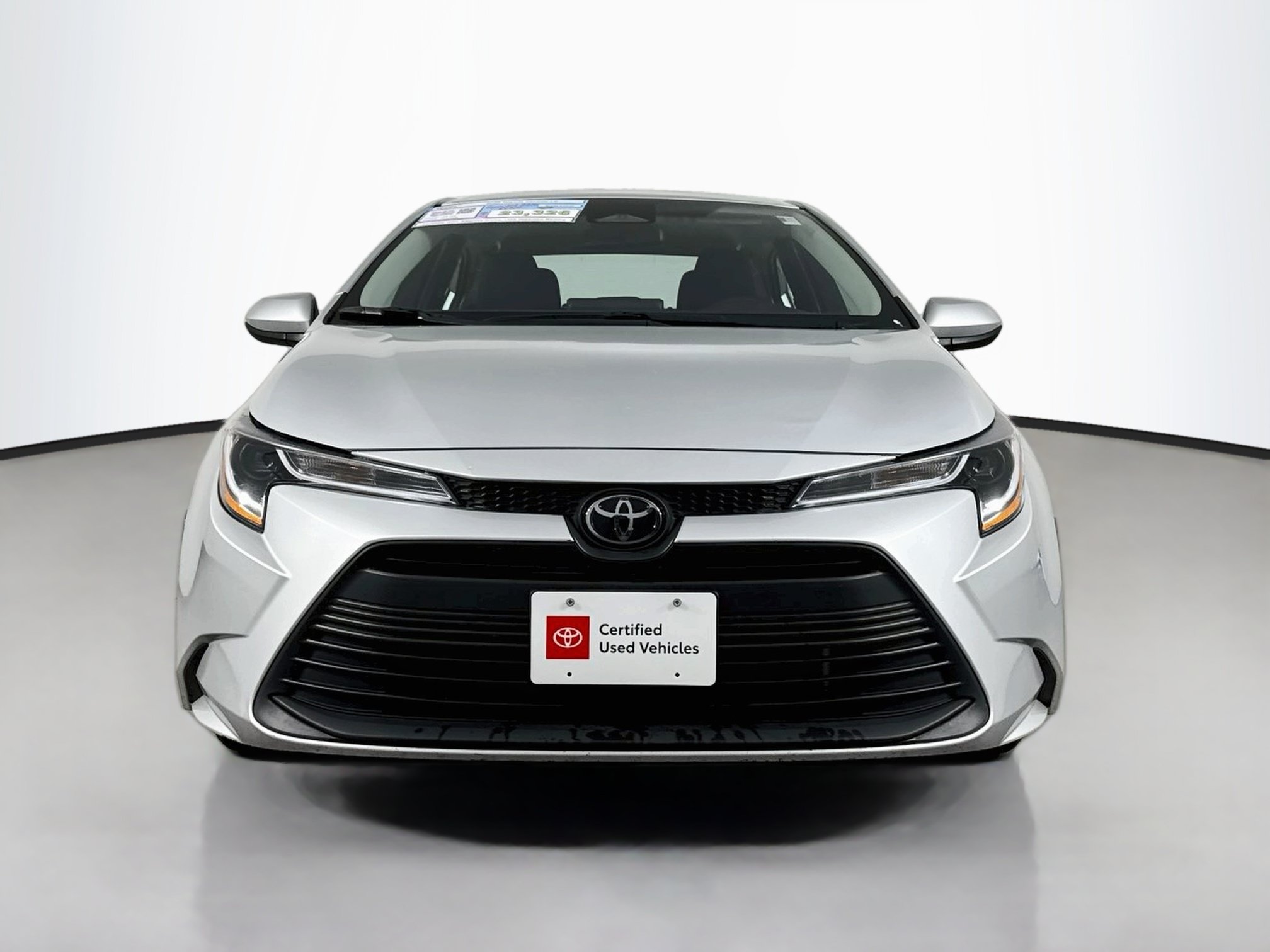 Certified 2025 Toyota Corolla LE FWD image 2