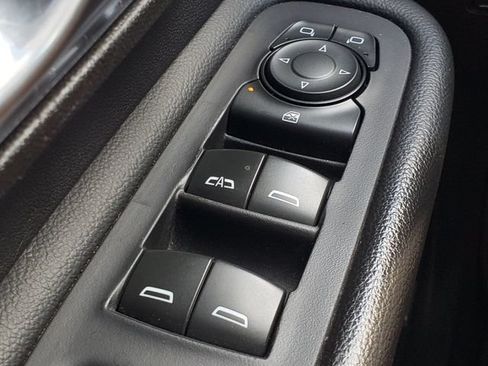 Used 2024 GMC Terrain Denali w/ Denali Premium Package AWD/4WD image 19