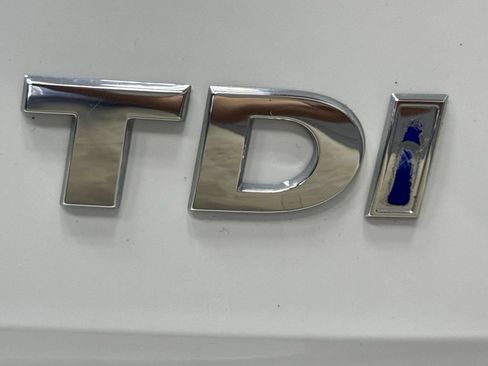 Used 2015 Volkswagen Golf TDI SE FWD image 29