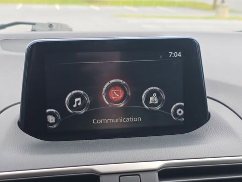 Used 2018 MAZDA MAZDA3 Touring FWD image 23