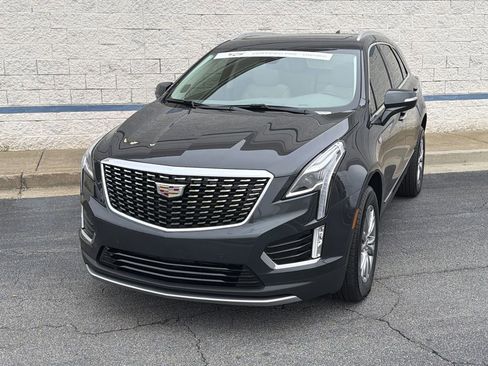 Certified 2023 Cadillac XT5 Premium Luxury image 3