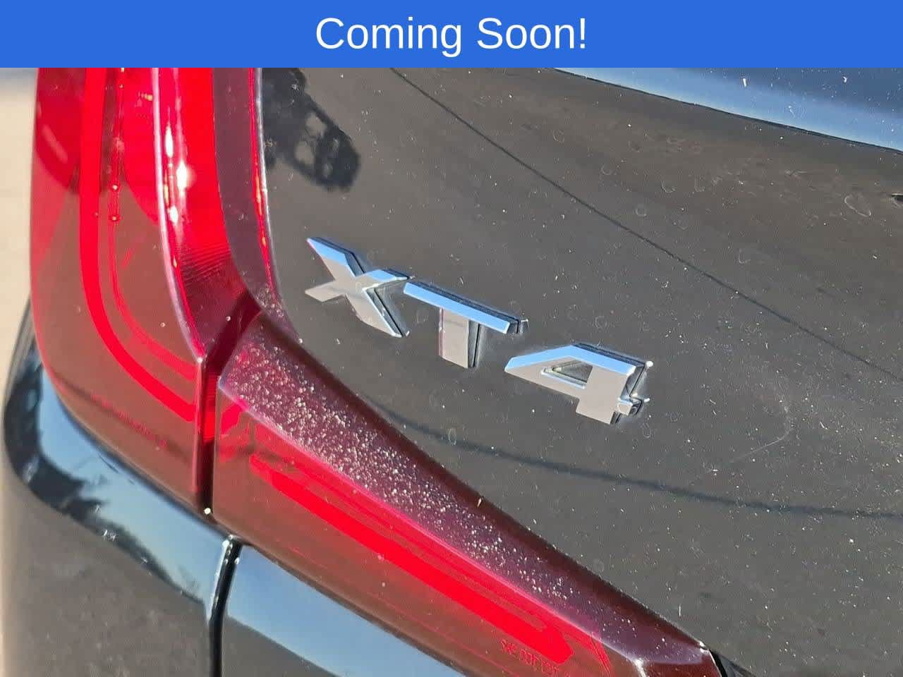 Used 2025 Cadillac XT4 Premium Luxury FWD image 12