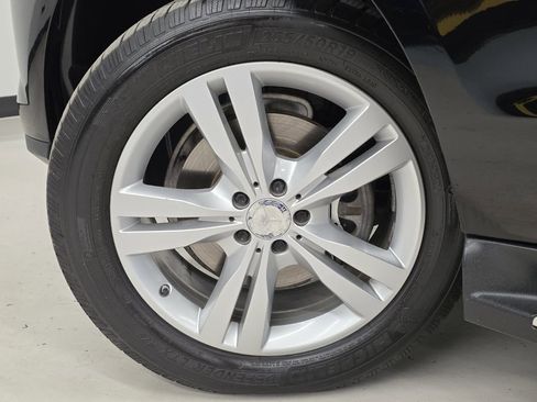 Used 2013 Mercedes-Benz ML 350 BlueTEC 4MATIC image 41