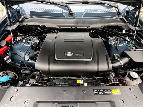 Used 2024 Land Rover Defender 110 S image 30