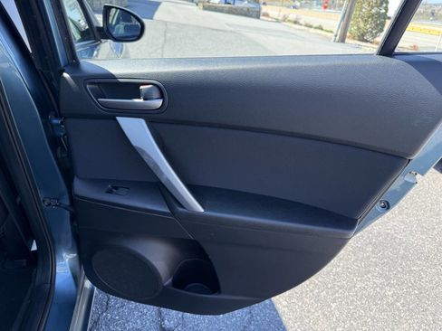 Used 2011 MAZDA MAZDA3 s Sport image 16